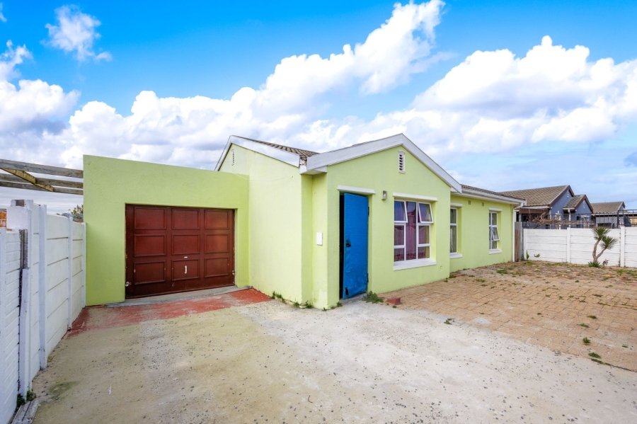 3 Bedroom Property for Sale in Hillcrest Heights Western Cape